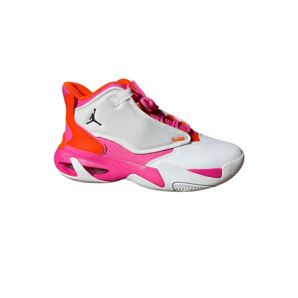 JORDAN  MAX AURA 4 Girl’s Size 4Y / 5.5 Women’s Pink Orange White NWT